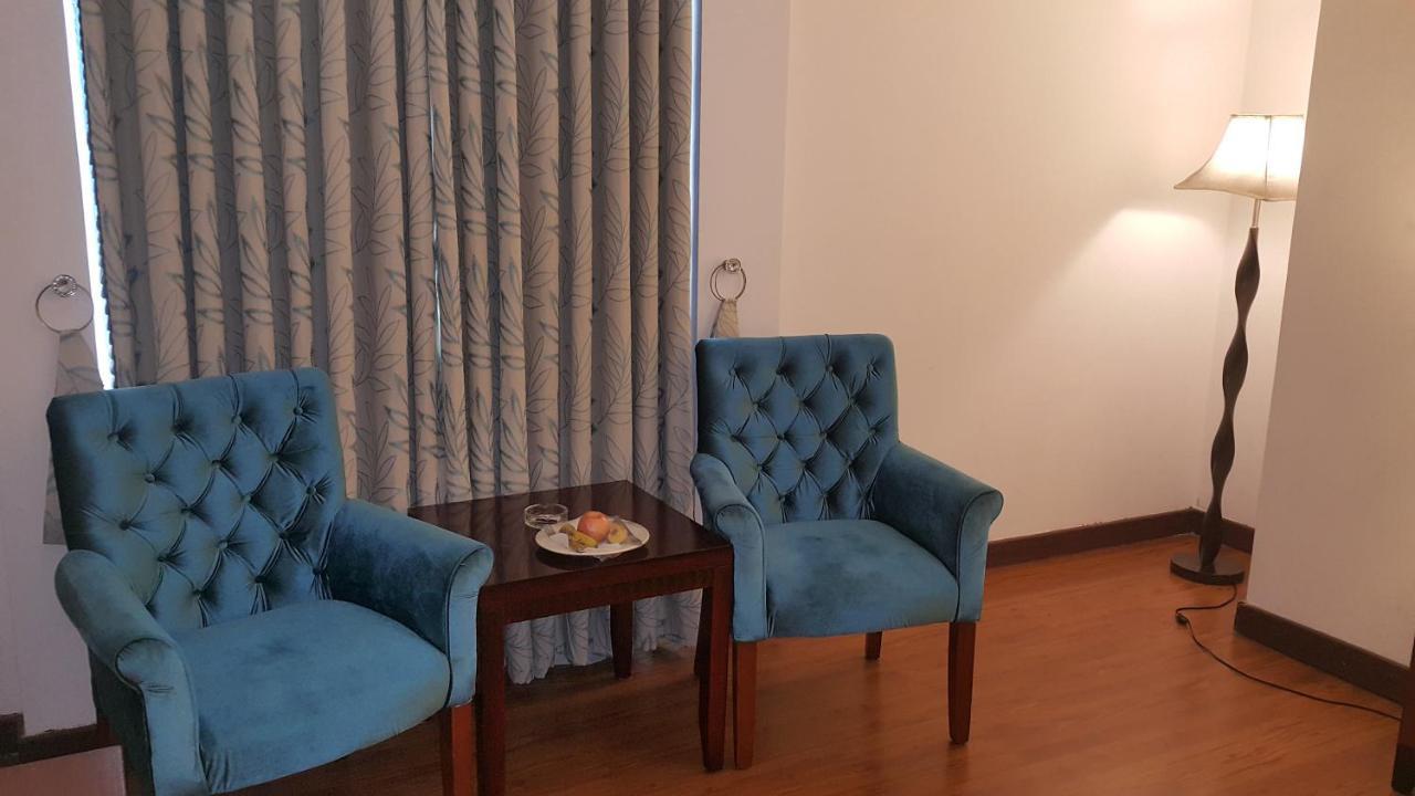 Savoey Hotel Lahore Buitenkant foto