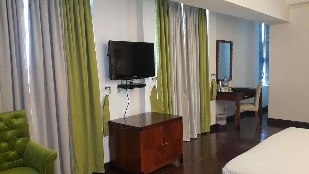 Savoey Hotel Lahore Buitenkant foto