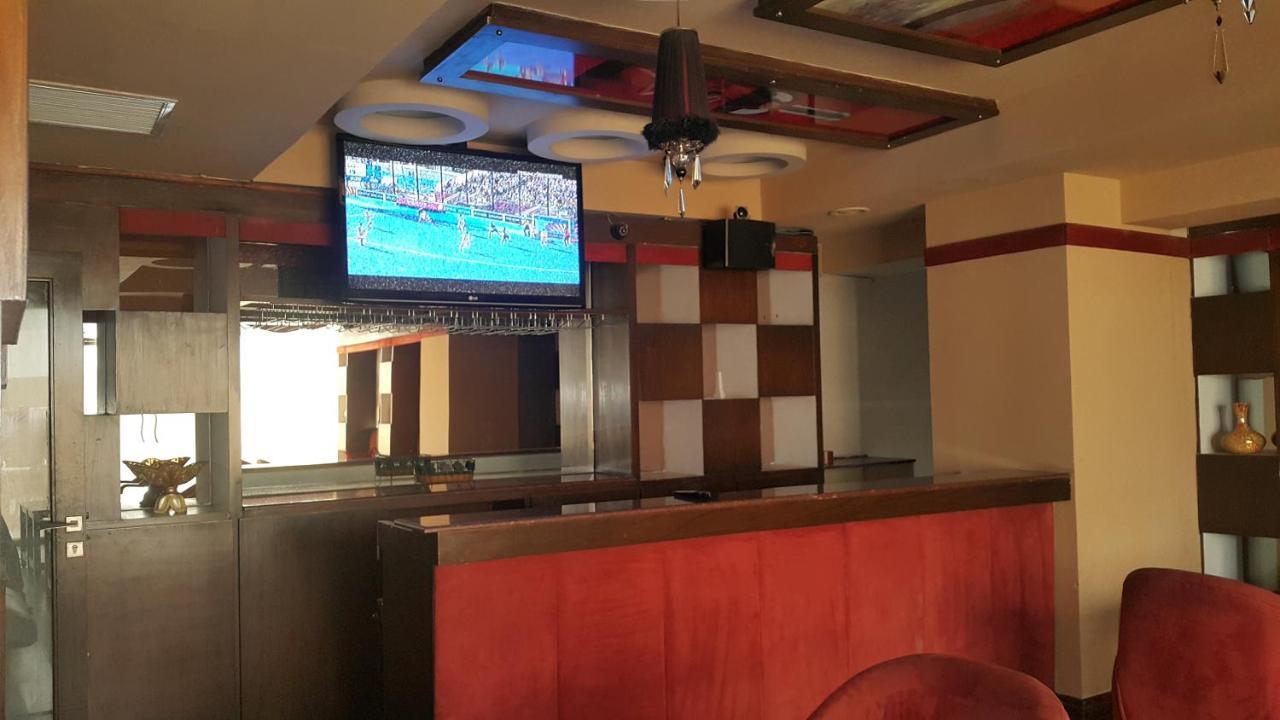 Savoey Hotel Lahore Buitenkant foto