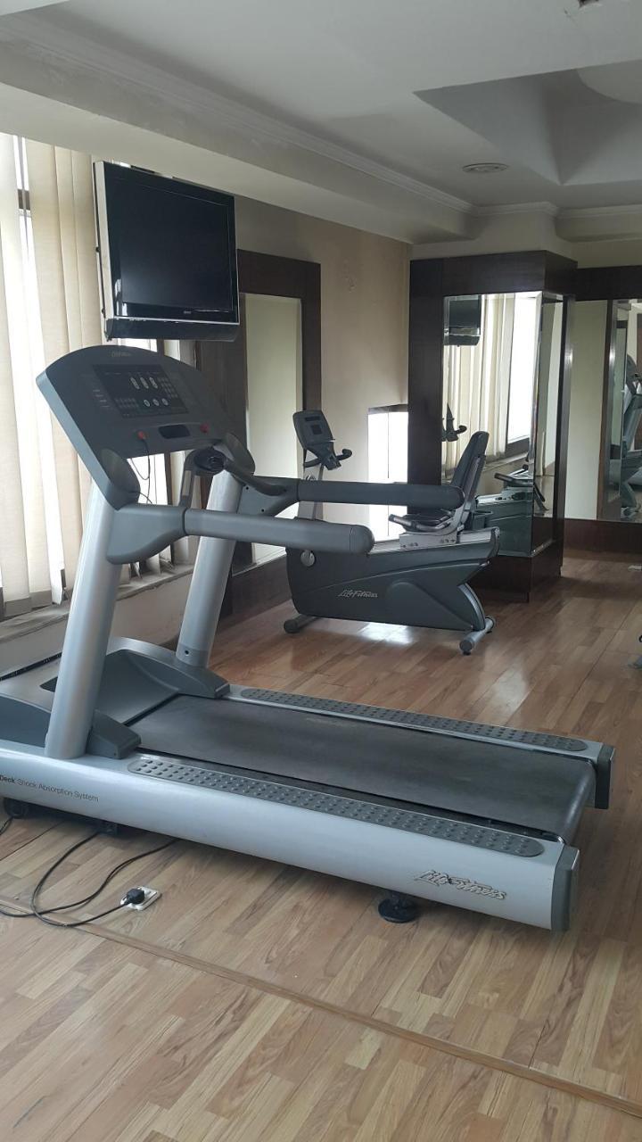 Savoey Hotel Lahore Buitenkant foto