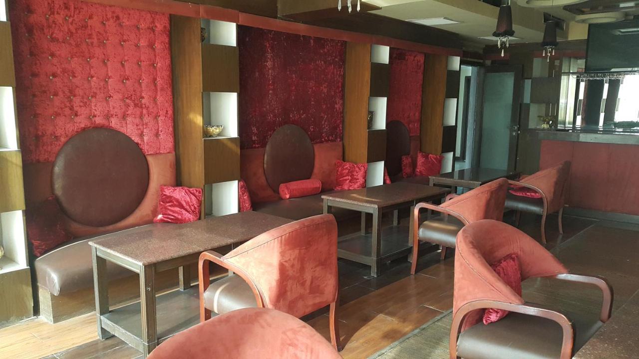 Savoey Hotel Lahore Buitenkant foto