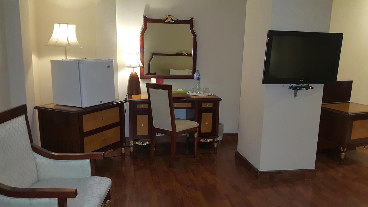 Savoey Hotel Lahore Buitenkant foto